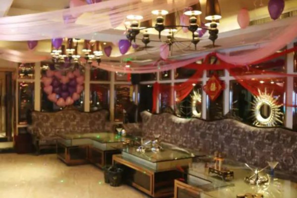 来重庆必体验！丝袜技师按摩，放松身心的极致享受！